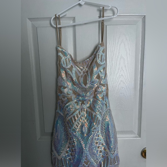 Dress from velvet which is from a dress store - Picture 4 of 5